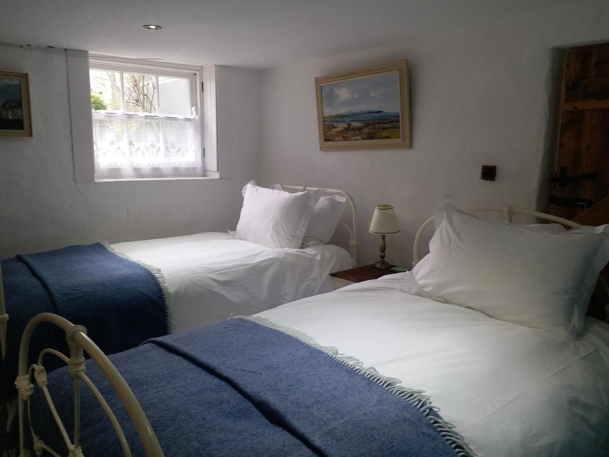 Country house Dromore House Historic Coleraine