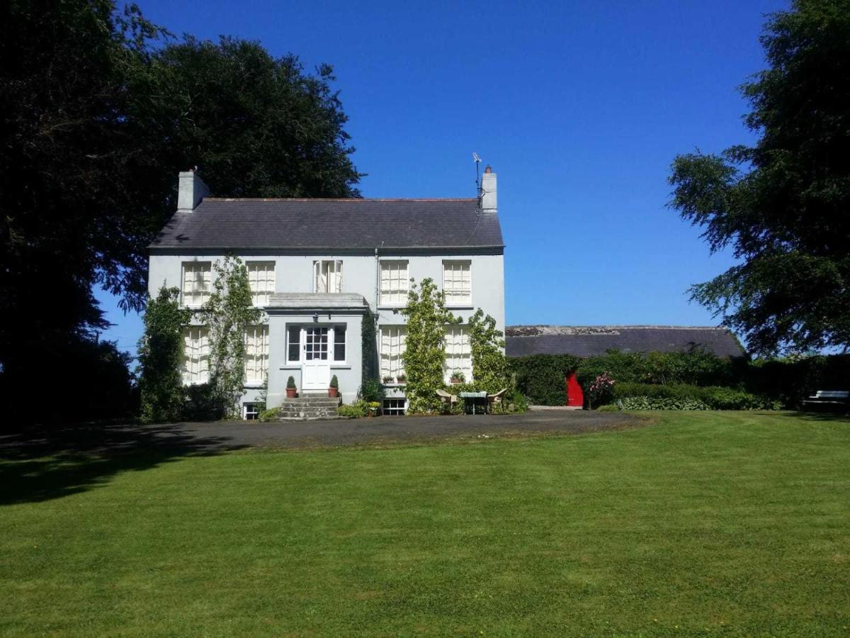 Country house Dromore House Historic *
